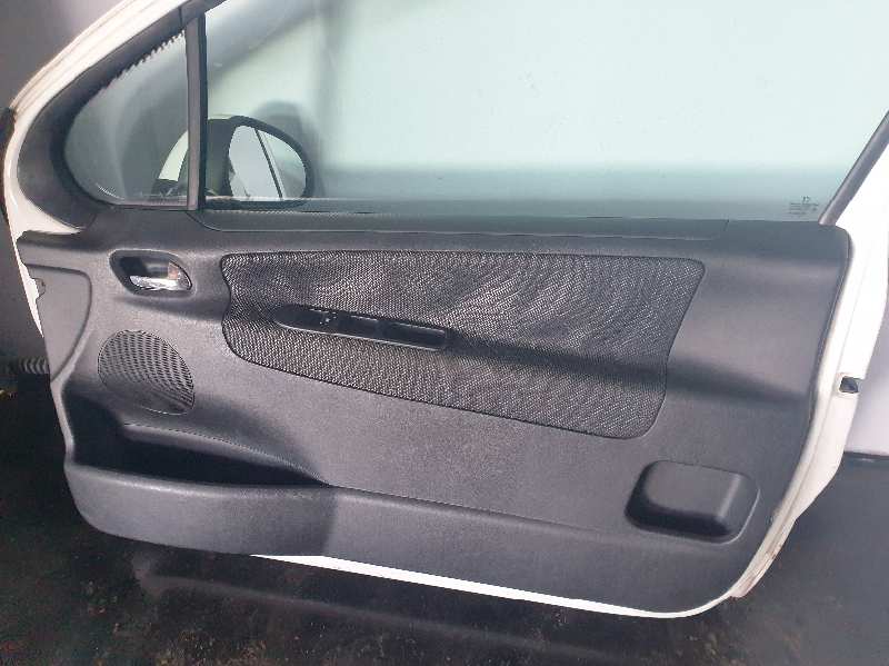 ELEVALUNAS DELANTERO DERECHO