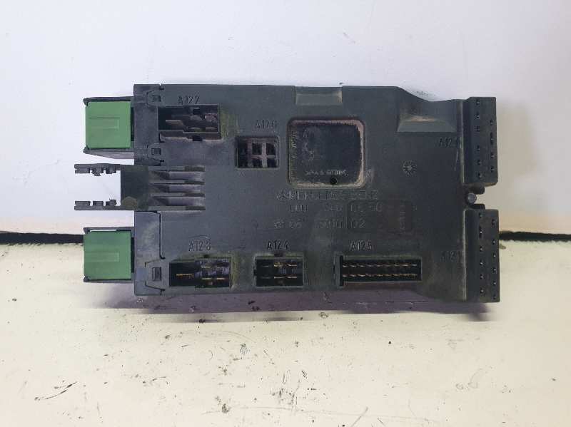 CAJA RELES / FUSIBLES