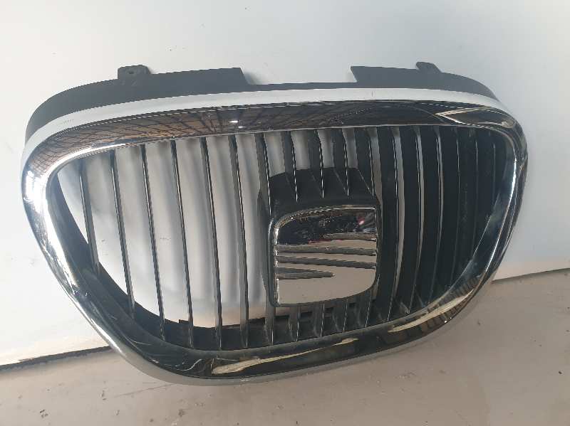 REJILLA DELANTERA SEAT TOLEDO (5P2)