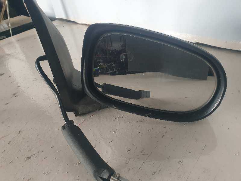 RETROVISOR DERECHO NISSAN ALMERA (N16/E)