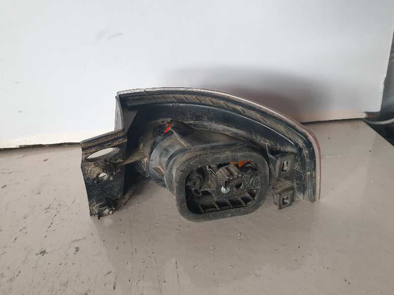 PILOTO TRASERO IZQUIERDO