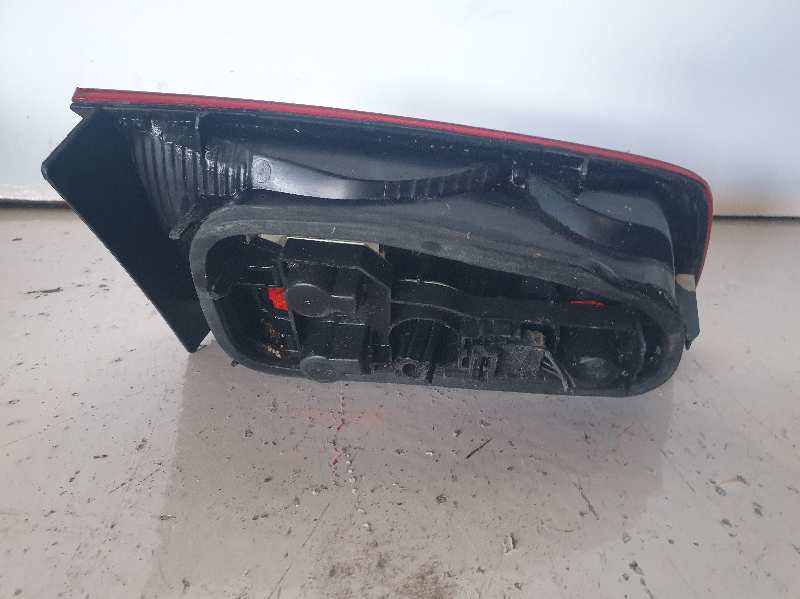 PILOTO TRASERO DERECHO