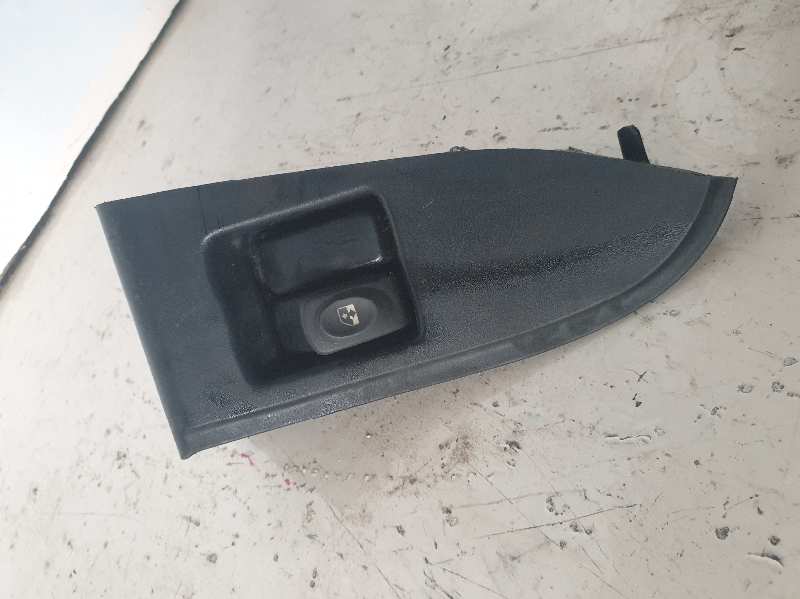 MANDO ELEVALUNAS DELANTERO IZQUIERDO 