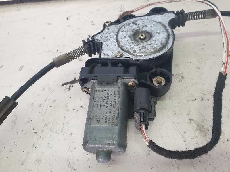 ELEVALUNAS DELANTERO DERECHO