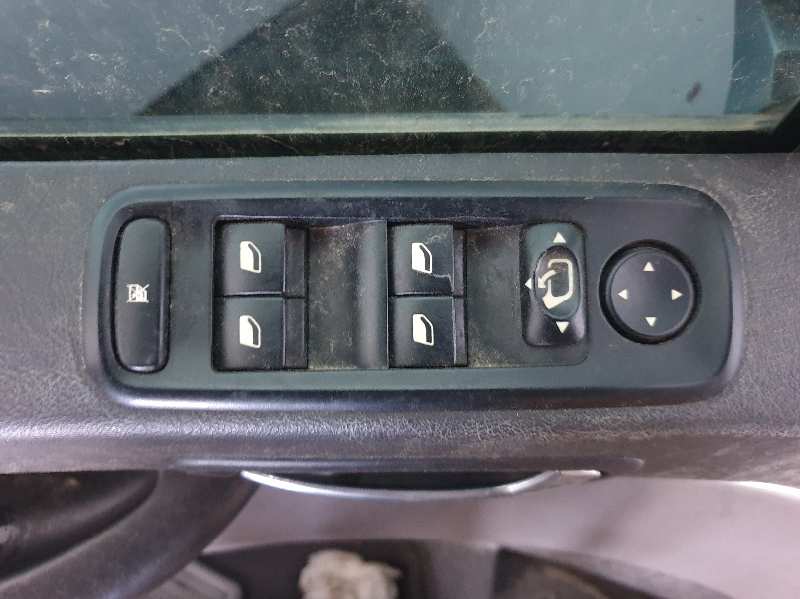 MANDO ELEVALUNAS DELANTERO IZQUIERDO 