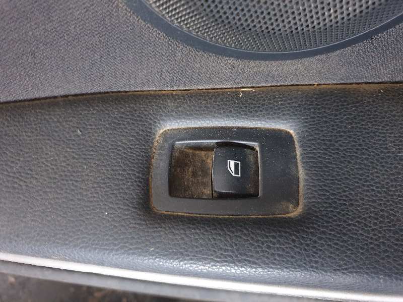 MANDO ELEVALUNAS DELANTERO DERECHO