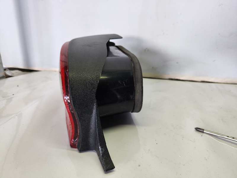 00006350F7 PILOTO TRASERO IZQUIERDO CITROEN SAXO