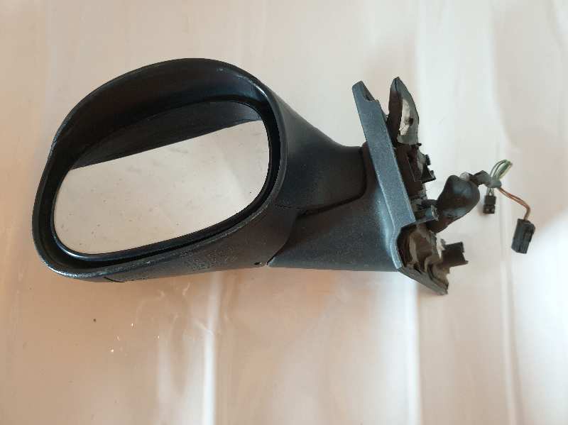 RETROVISOR IZQUIERDO