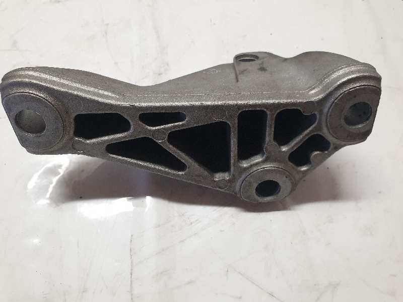 SOPORTE BOMBA INYECCION