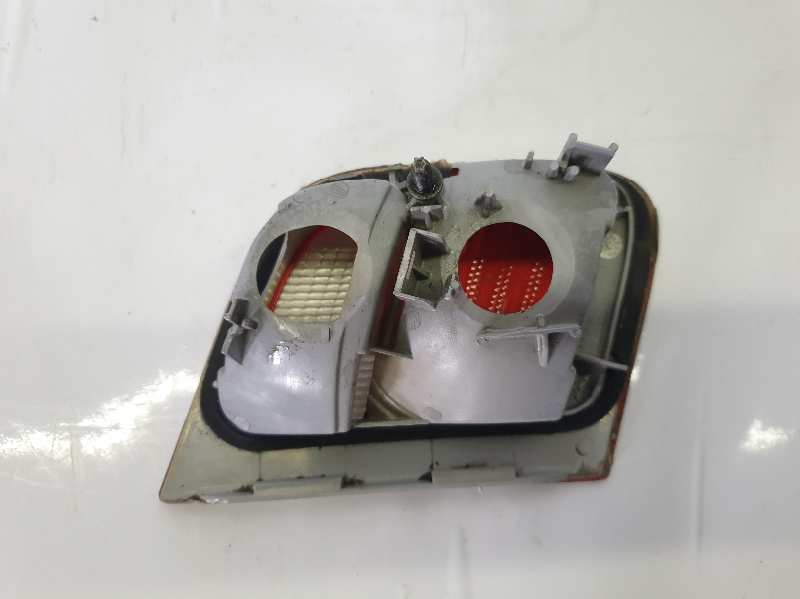 PILOTO TRASERO CENTRAL