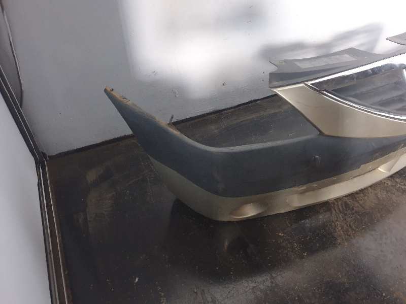 PARAGOLPES DELANTERO