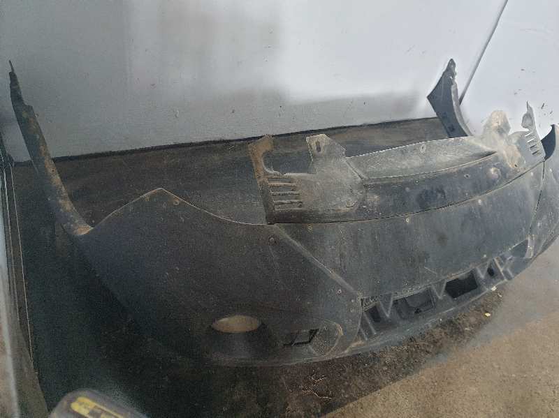 PARAGOLPES DELANTERO