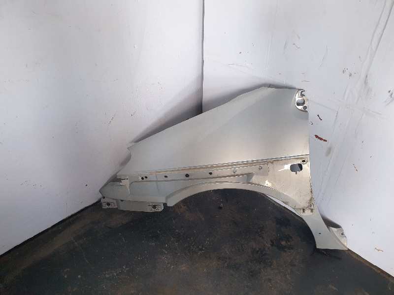 ALETA DELANTERA IZQUIERDA