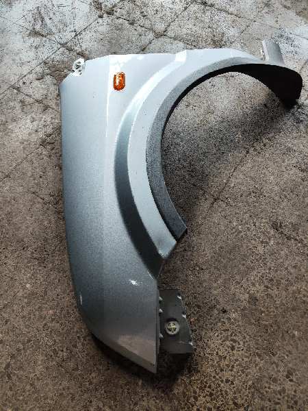 ALETA DELANTERA IZQUIERDA