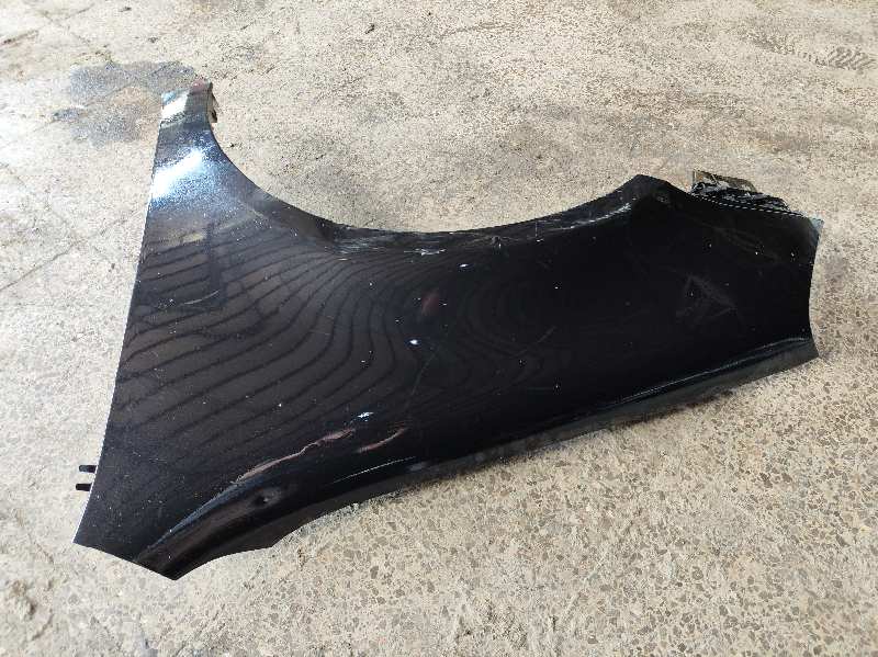 ALETA DELANTERA IZQUIERDA