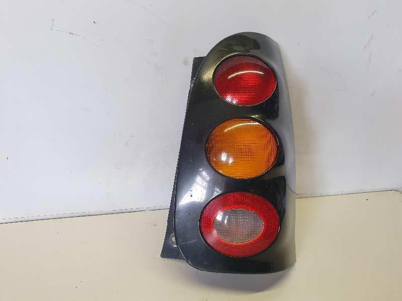 PILOTO TRASERO DERECHO