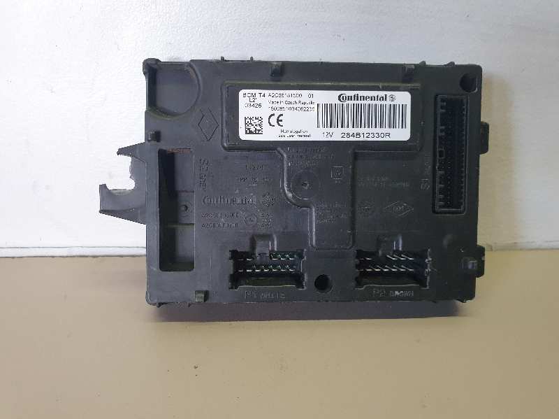 CAJA RELES / FUSIBLES