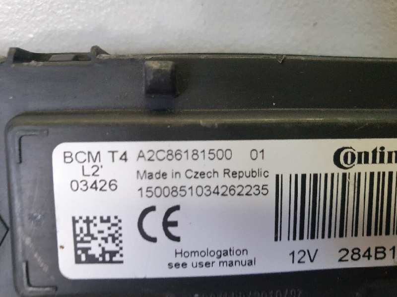 CAJA RELES / FUSIBLES