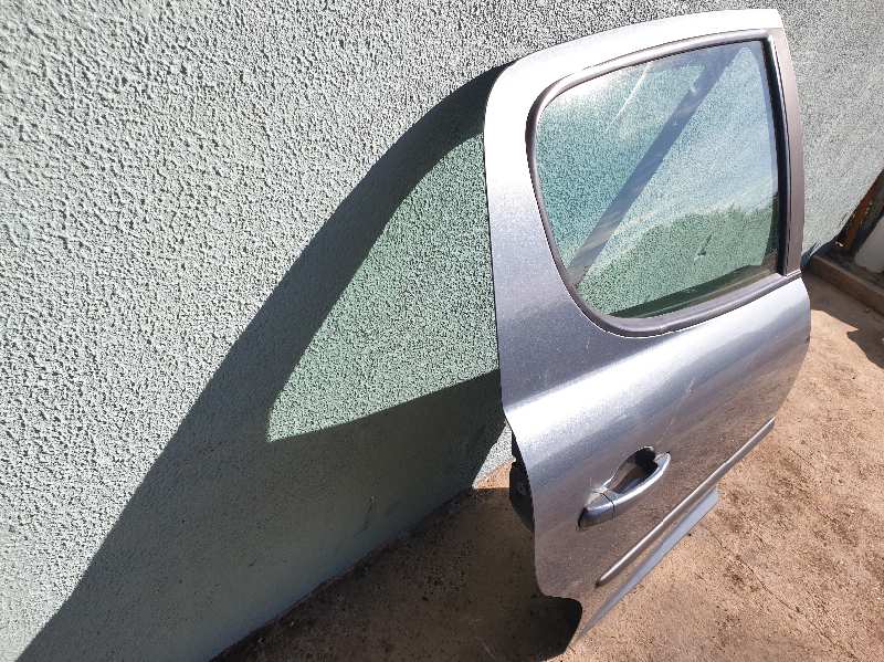 PUERTA TRASERA DERECHA