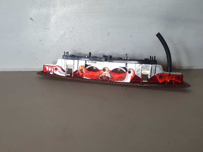 LUZ CENTRAL DE FRENO