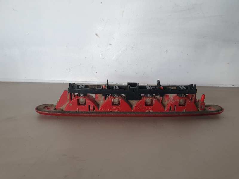 LUZ CENTRAL DE FRENO