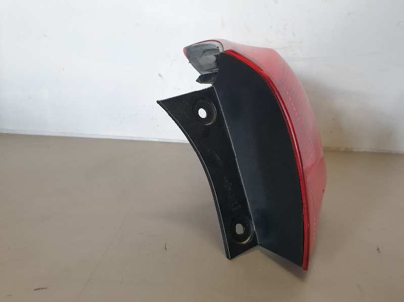 PILOTO TRASERO DERECHO