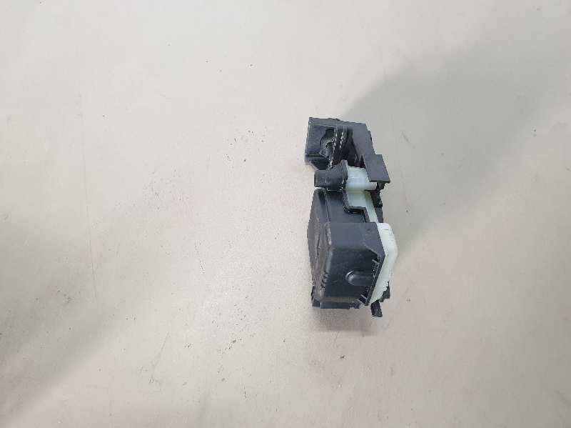 TAPA EXTERIOR COMBUSTIBLE