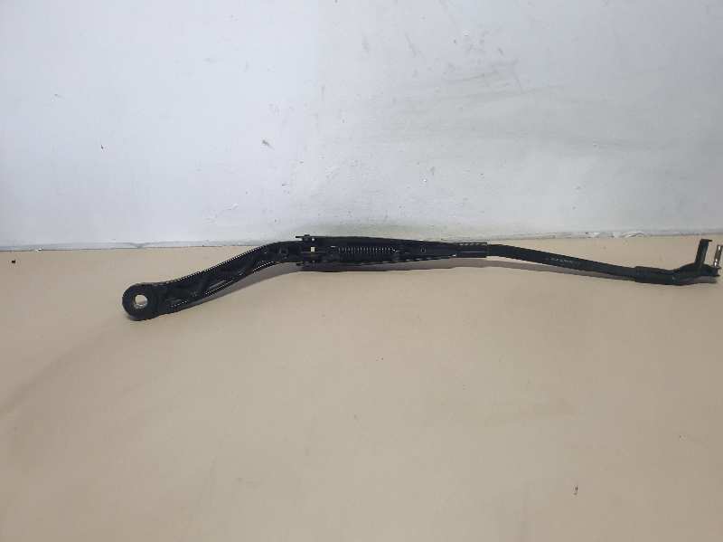 BRAZO LIMPIA DELANTERO IZQUIERDO