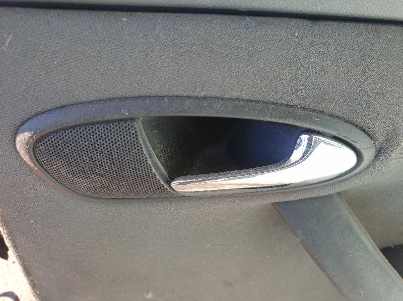 MANETA INTERIOR TRASERA DERECHA