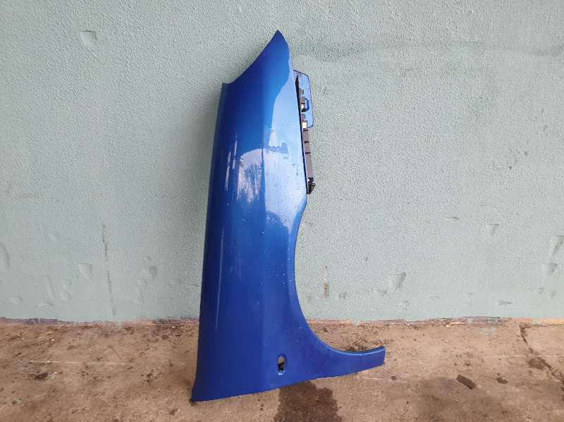 ALETA DELANTERA DERECHA