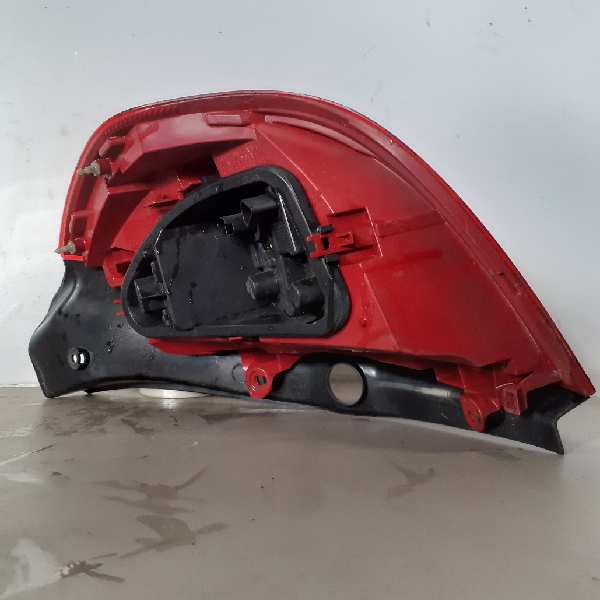 PILOTO TRASERO IZQUIERDO