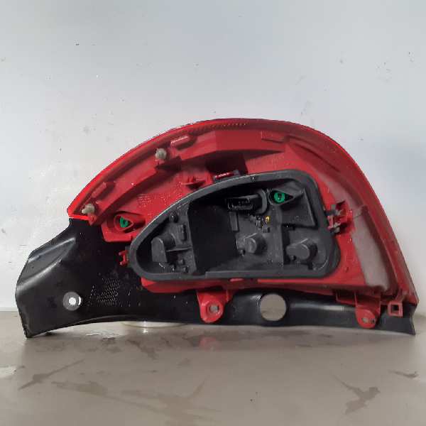 PILOTO TRASERO IZQUIERDO