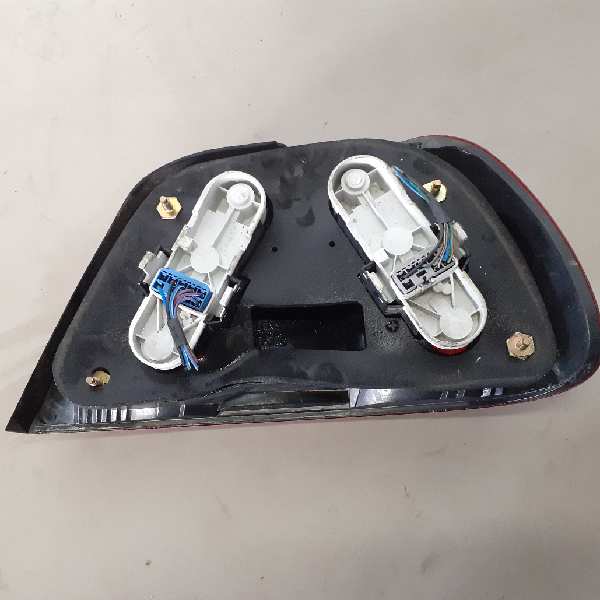 30621 PILOTO TRASERO IZQUIERDO VOLVO S40 BERLINA