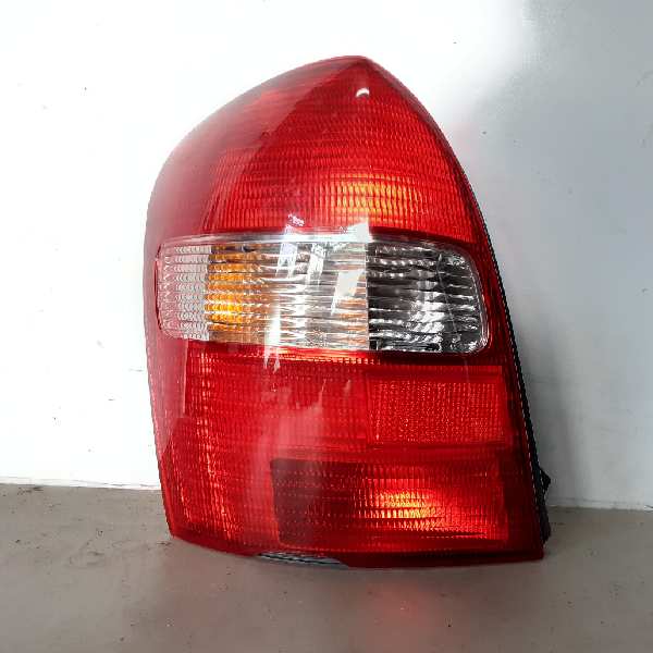 R1287 V182L PILOTO TRASERO IZQUIERDO MAZDA 323 BERL. F/S (BJ)
