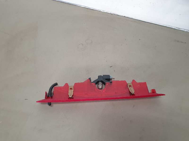 LUZ CENTRAL DE FRENO