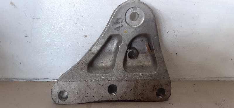 SOPORTE MOTOR DERECHO