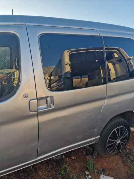 PUERTA LATERAL CORREDERA IZQUIERDA