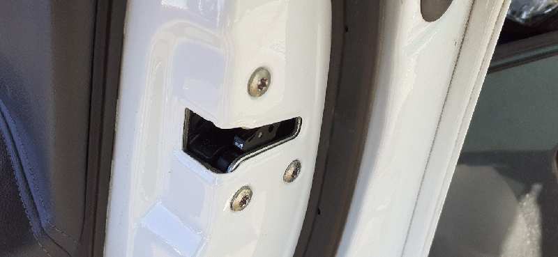 CERRADURA PUERTA DELANTERA DERECHA