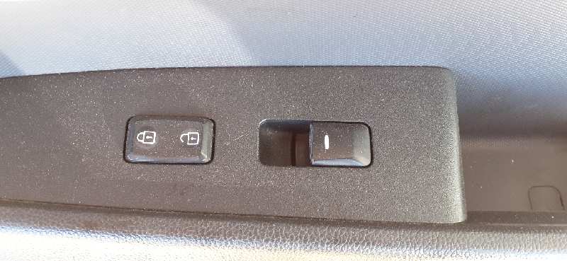 MANDO ELEVALUNAS DELANTERO DERECHO