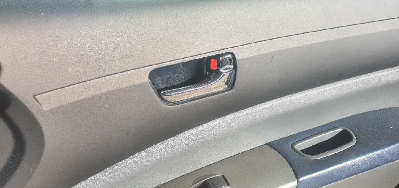 MANETA INTERIOR DELANTERA DERECHA