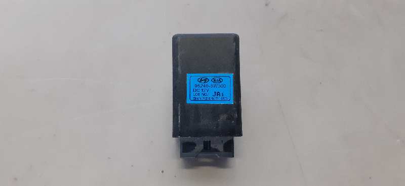 CAJA RELES / FUSIBLES