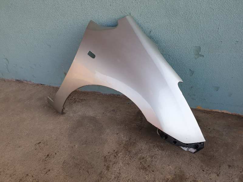 ALETA DELANTERA DERECHA