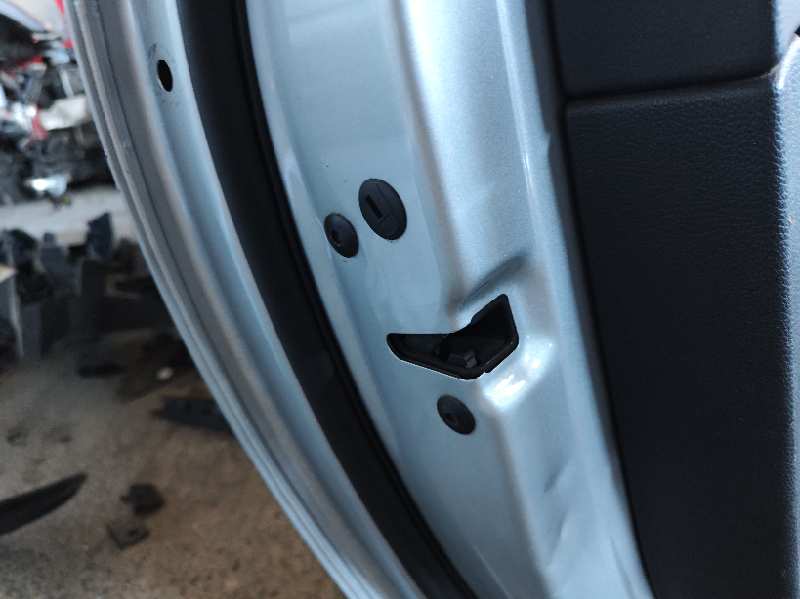 CERRADURA PUERTA DELANTERA IZQUIERDA 