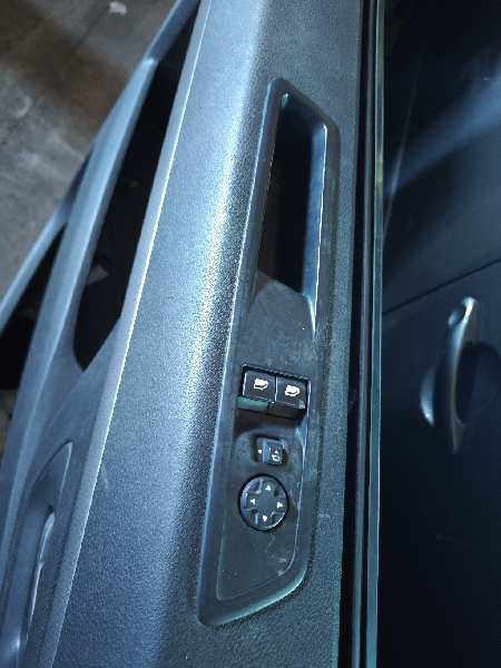 MANDO ELEVALUNAS DELANTERO IZQUIERDO 