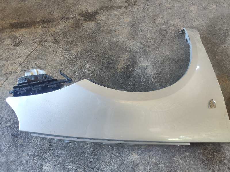 ALETA DELANTERA DERECHA