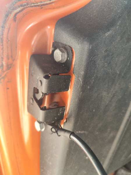 CERRADURA MALETERO / PORTON