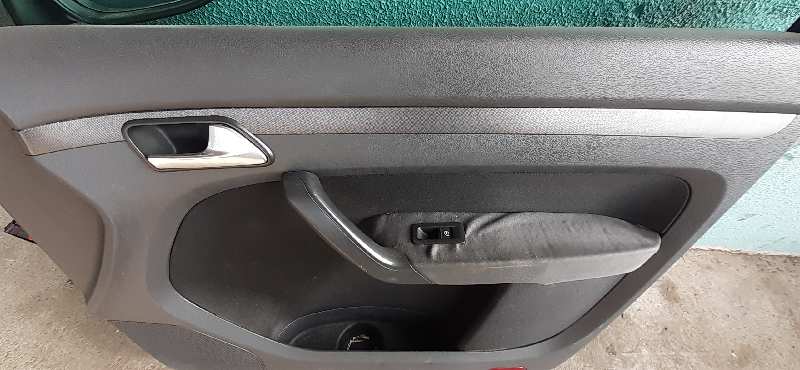 ELEVALUNAS DELANTERO DERECHO