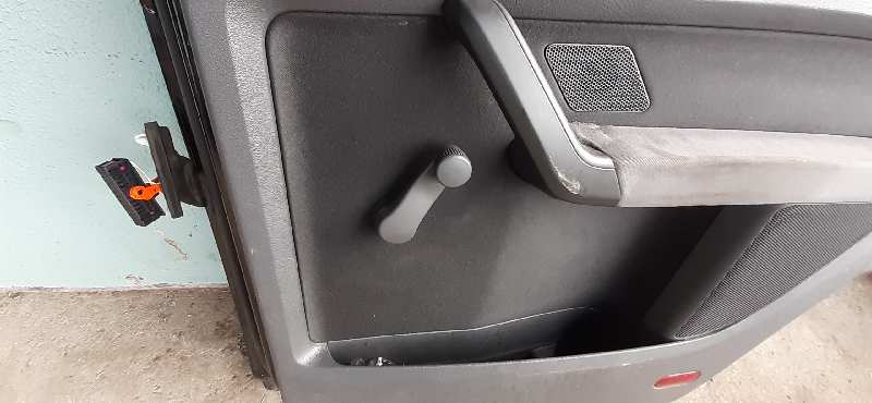 ELEVALUNAS TRASERO DERECHO