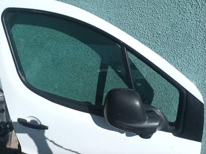 LUNA DELANTERA DERECHA