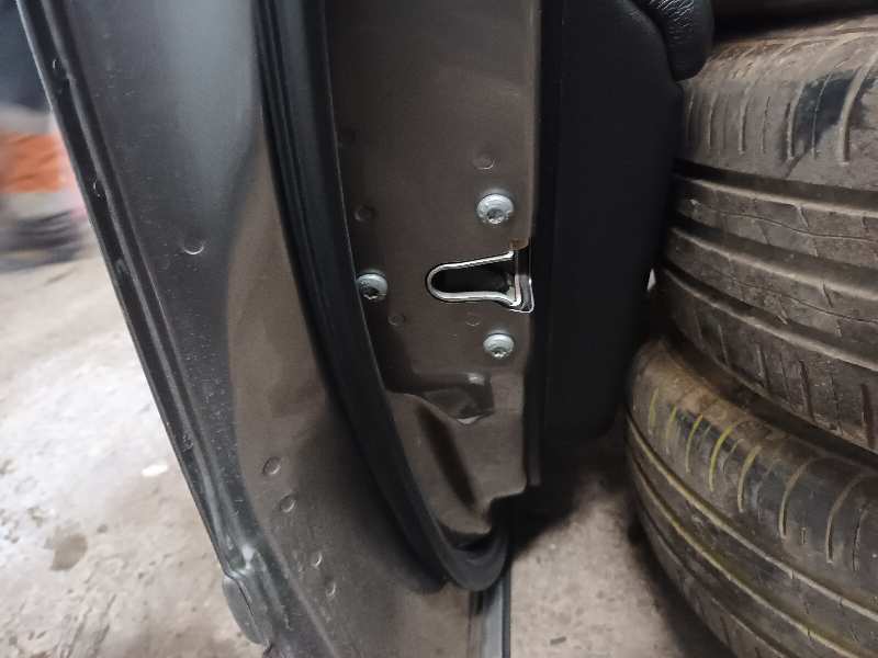 CERRADURA PUERTA DELANTERA IZQUIERDA 